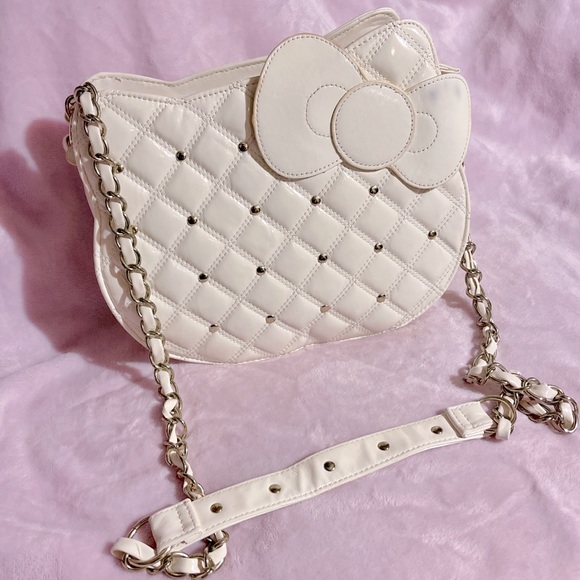 Hello Kitty Handbags - Hello Kitty 2011 Ivory Quilted Studded Head Crossbody Chain Strap Bag bag.
